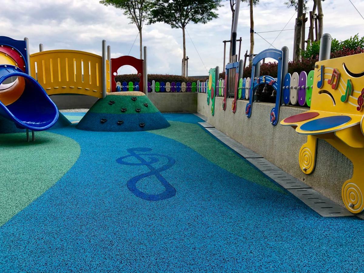 Charming & Sunway And Apartment Petaling Jaya